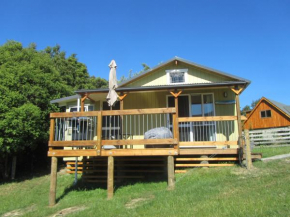 Snowberry Cottage at Lochsloy Farm Little River